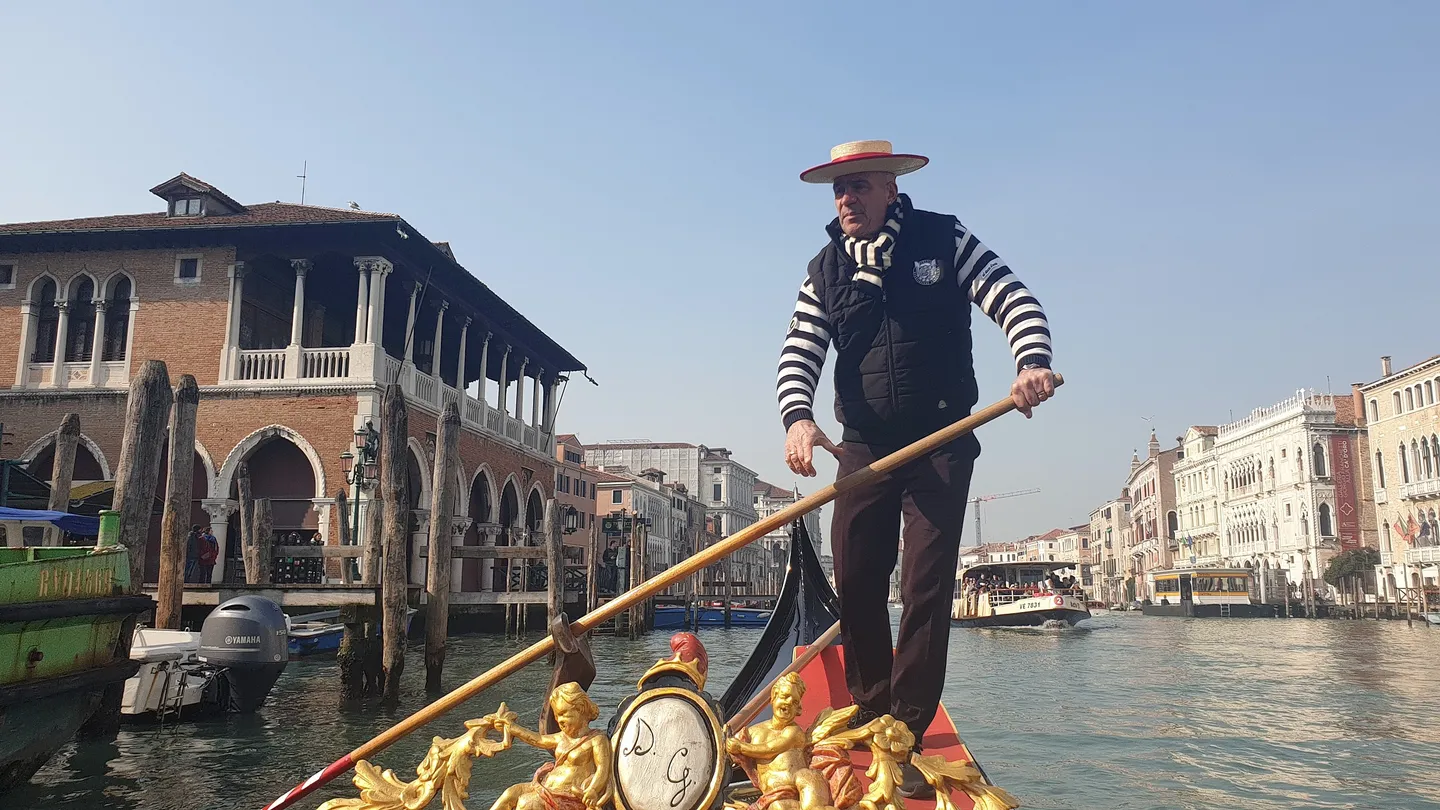 VR 旅行：威尼斯里亚托桥贡多拉之旅